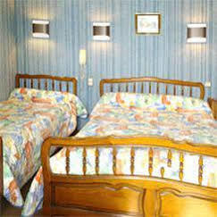 Le Relais Des Monedieres Otel Seilhac Dış mekan fotoğraf